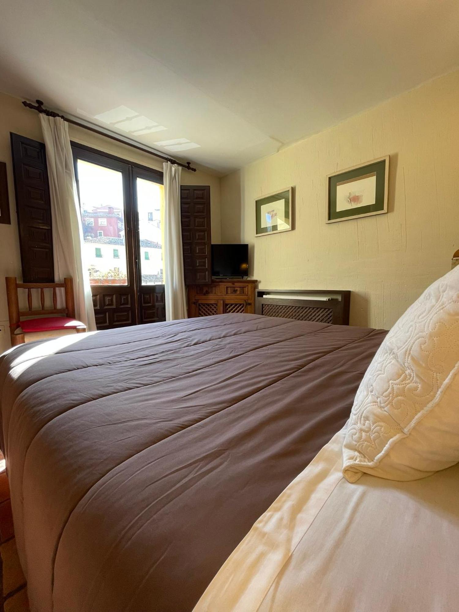 Hostal Posada Huecar クエンカ エクステリア 写真