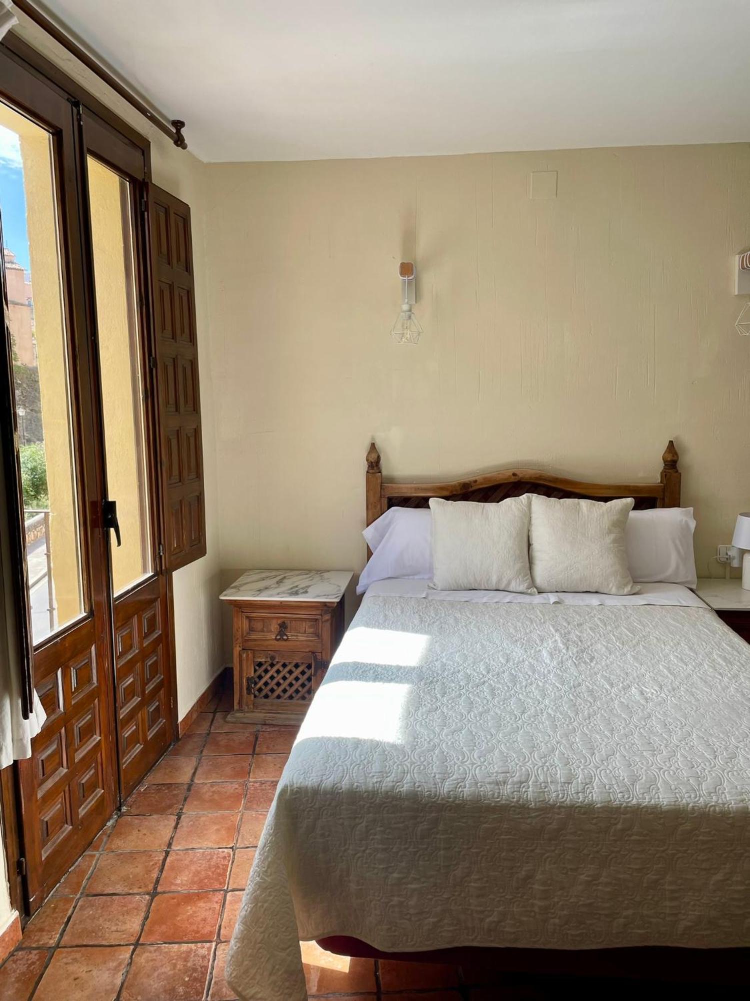 Hostal Posada Huecar クエンカ エクステリア 写真